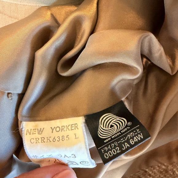 Women's Vintage Herringbone Tweed Tan Blazer - Picture 4 of 5